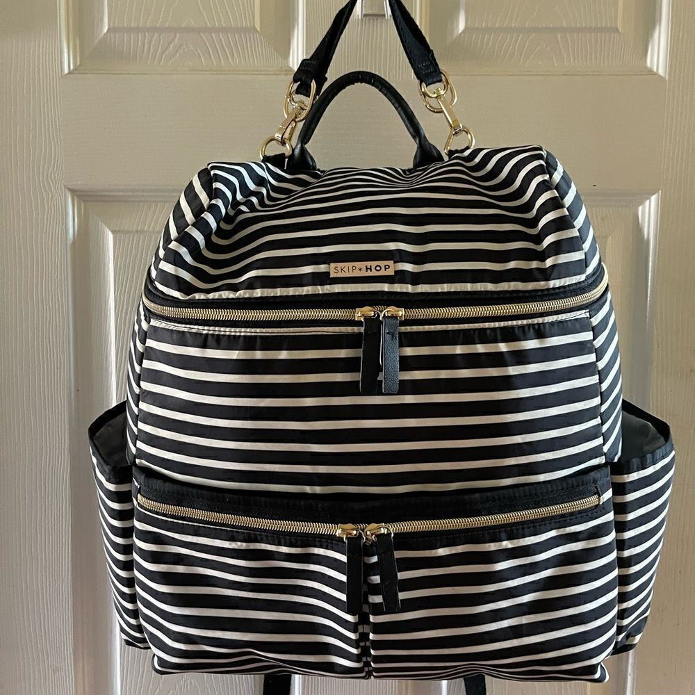SKIP HOP FLATIRON DIAPER BACKPACK NYLON BLACK-WHITE WITH GOLD TONE HARDWARES